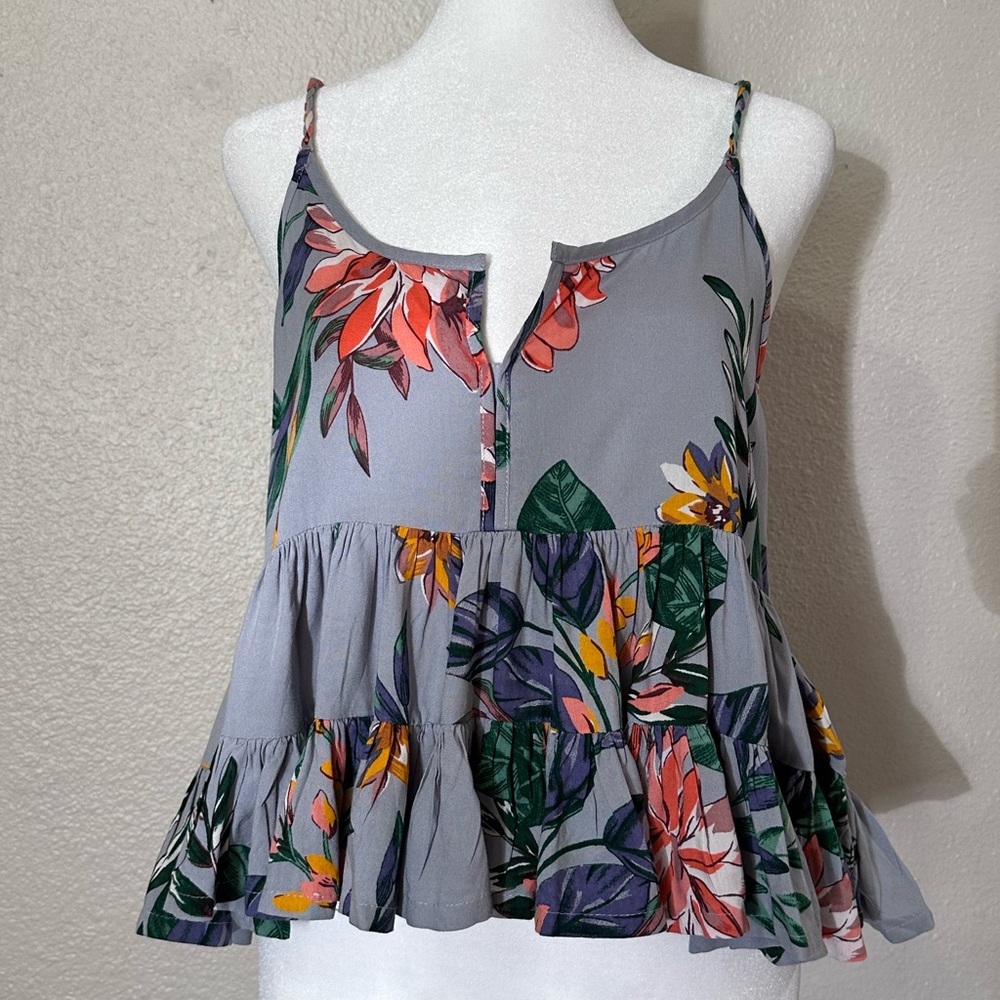 ANTHROPOLOGIE Patrons of Peace Gray Floral Print Ruffled V-Front Camisole size M